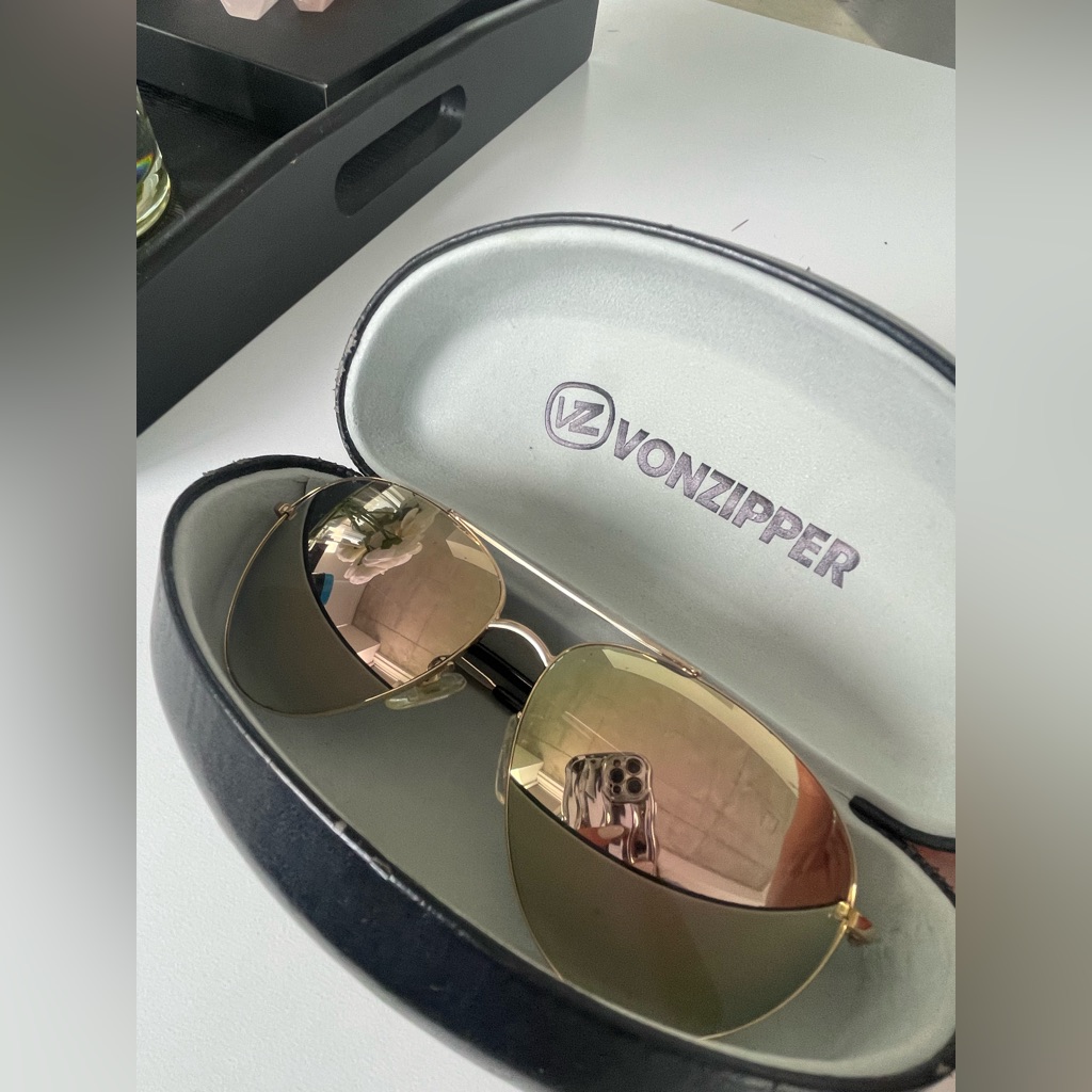 Rose Gold Mirrored Aviator Sunglasses